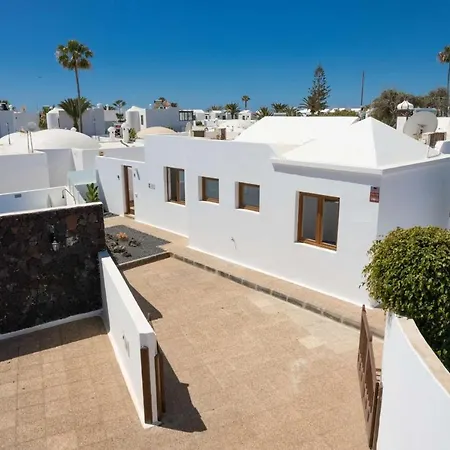 Haria Puerto del Carmen (Lanzarote)