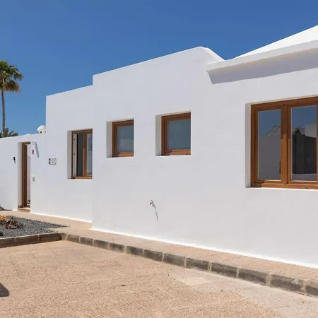 Haria Puerto del Carmen (Lanzarote)